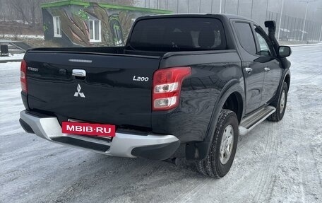 Mitsubishi L200 IV рестайлинг, 2018 год, 2 350 000 рублей, 4 фотография