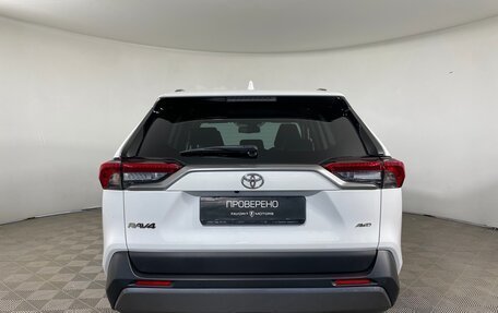 Toyota RAV4, 2022 год, 4 200 000 рублей, 3 фотография