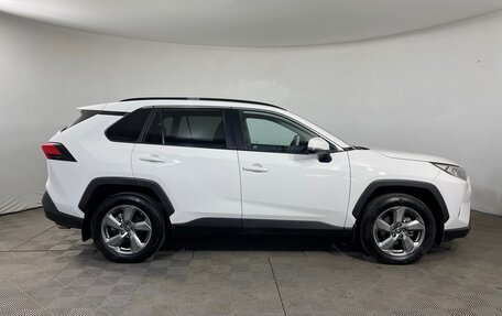 Toyota RAV4, 2022 год, 4 200 000 рублей, 4 фотография