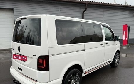 Volkswagen Caravelle T6 рестайлинг, 2015 год, 3 299 000 рублей, 4 фотография