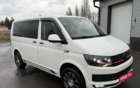 Volkswagen Caravelle T6 рестайлинг, 2015 год, 3 299 000 рублей, 10 фотография