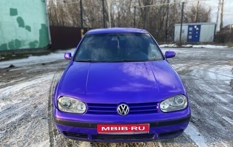 Volkswagen Golf IV, 2000 год, 375 000 рублей, 1 фотография