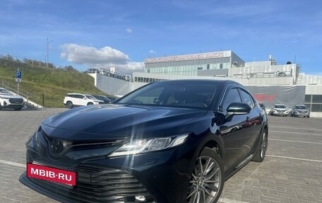 Toyota Camry, 2018 год, 2 970 000 рублей, 2 фотография