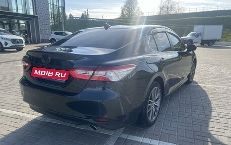 Toyota Camry, 2018 год, 2 970 000 рублей, 5 фотография