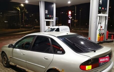 Renault Laguna II, 1994 год, 130 000 рублей, 6 фотография