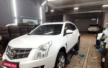 Cadillac SRX II рестайлинг, 2010 год, 1 190 000 рублей, 1 фотография