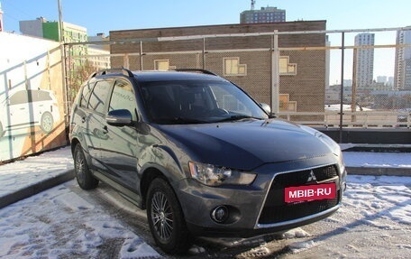 Mitsubishi Outlander III рестайлинг 3, 2011 год, 1 055 000 рублей, 1 фотография