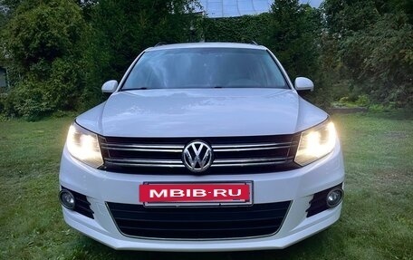 Volkswagen Tiguan I, 2012 год, 1 790 000 рублей, 2 фотография