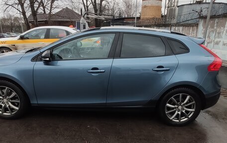 Volvo V40 II рестайлинг, 2013 год, 1 400 000 рублей, 13 фотография