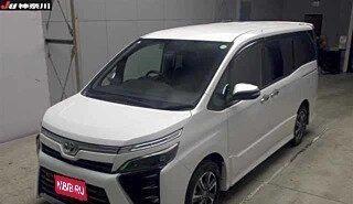 Toyota Voxy III, 2021 год, 3 080 000 рублей, 1 фотография