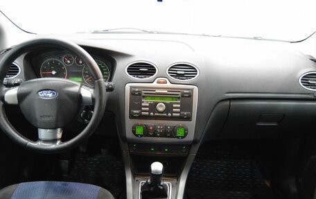 Ford Focus II рестайлинг, 2005 год, 434 000 рублей, 23 фотография