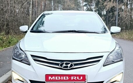 Hyundai Solaris II рестайлинг, 2015 год, 1 220 000 рублей, 2 фотография