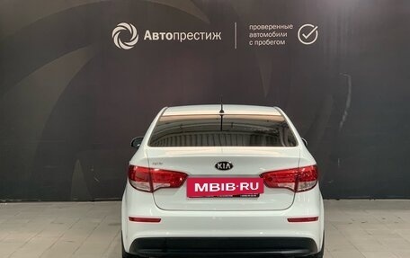 KIA Rio III рестайлинг, 2015 год, 990 000 рублей, 7 фотография