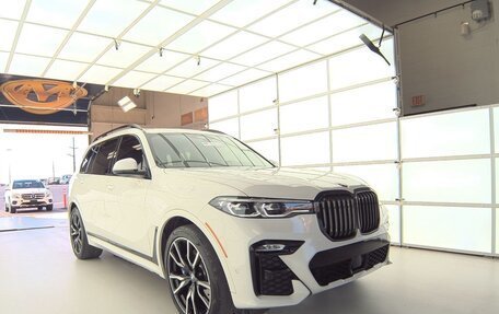 BMW X7, 2022 год, 8 940 000 рублей, 3 фотография