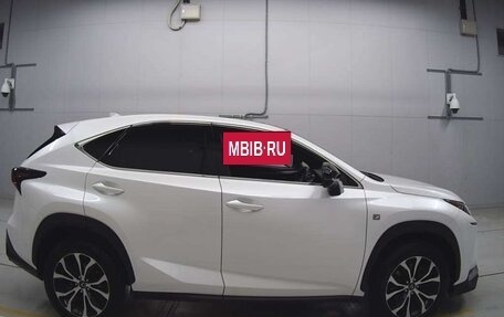 Lexus NX I, 2017 год, 2 220 000 рублей, 6 фотография