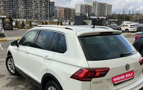 Volkswagen Tiguan II, 2017 год, 2 000 000 рублей, 4 фотография