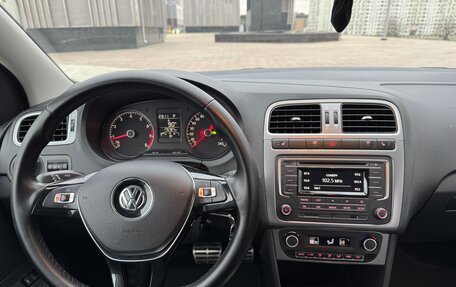 Volkswagen Polo VI (EU Market), 2017 год, 970 000 рублей, 19 фотография