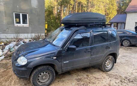 Chevrolet Niva I рестайлинг, 2011 год, 450 000 рублей, 3 фотография