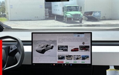 Tesla Cybertruck, 2024 год, 23 000 000 рублей, 15 фотография