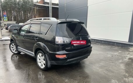 Mitsubishi Outlander III рестайлинг 3, 2010 год, 950 000 рублей, 4 фотография