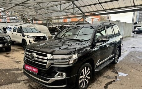 Toyota Land Cruiser 200, 2019 год, 7 799 000 рублей, 1 фотография