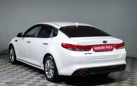 KIA Optima IV, 2017 год, 2 000 000 рублей, 7 фотография