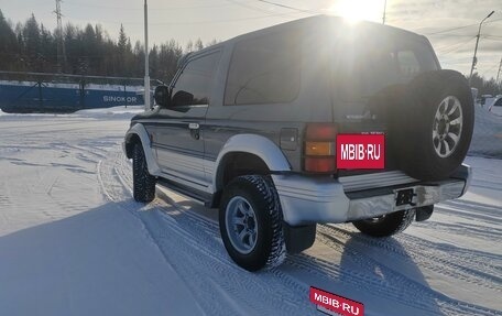 Mitsubishi Pajero III рестайлинг, 1993 год, 610 000 рублей, 3 фотография