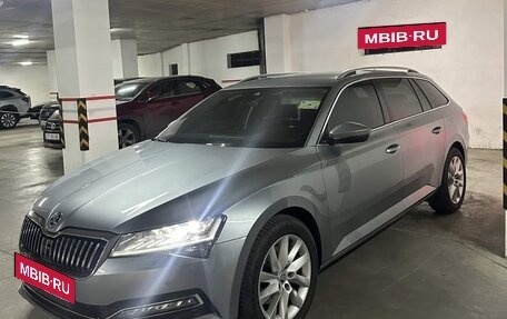 Skoda Superb III рестайлинг, 2020 год, 3 850 000 рублей, 4 фотография