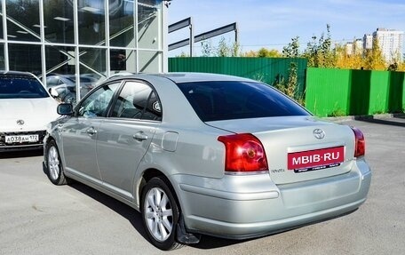 Toyota Avensis III рестайлинг, 2006 год, 775 000 рублей, 5 фотография