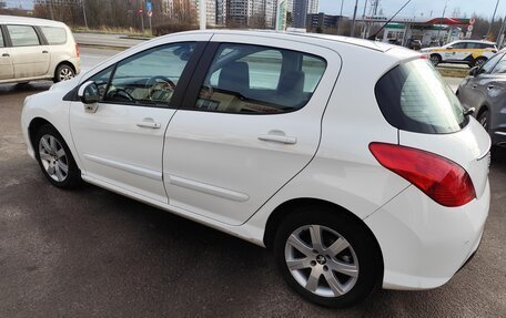 Peugeot 308 II, 2011 год, 695 000 рублей, 3 фотография