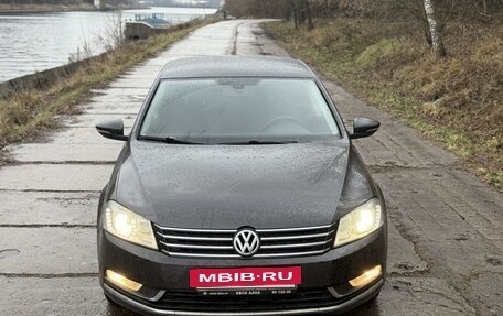 Volkswagen Passat B7, 2011 год, 1 090 000 рублей, 2 фотография