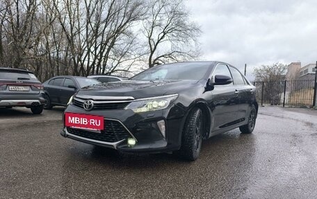 Toyota Camry, 2017 год, 2 350 000 рублей, 2 фотография