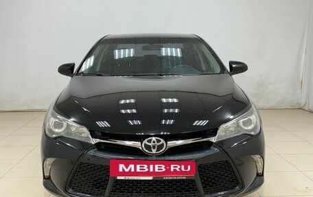 Toyota Camry, 2017 год, 1 790 000 рублей, 2 фотография