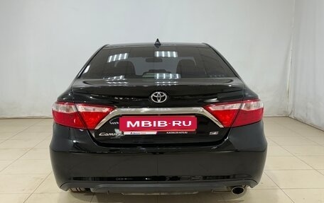 Toyota Camry, 2017 год, 1 790 000 рублей, 5 фотография