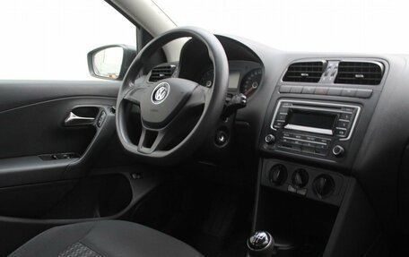 Volkswagen Polo VI (EU Market), 2015 год, 960 000 рублей, 14 фотография