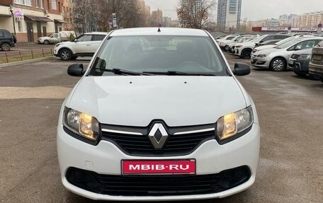 Renault Logan II, 2018 год, 640 000 рублей, 1 фотография