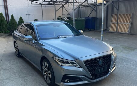 Toyota Crown, 2019 год, 4 800 000 рублей, 4 фотография