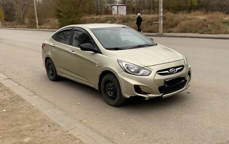 Hyundai Solaris II рестайлинг, 2011 год, 495 000 рублей, 2 фотография