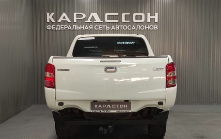 Mitsubishi L200 IV рестайлинг, 2017 год, 1 920 000 рублей, 4 фотография