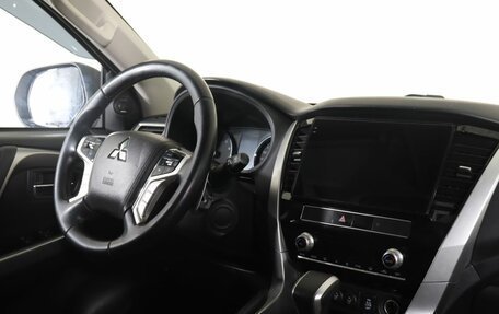 Mitsubishi Pajero Sport III рестайлинг, 2020 год, 3 441 000 рублей, 11 фотография