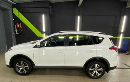 Toyota RAV4, 2019 год, 2 999 777 рублей, 6 фотография