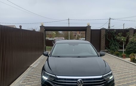 Volkswagen Jetta VII, 2020 год, 2 300 000 рублей, 2 фотография