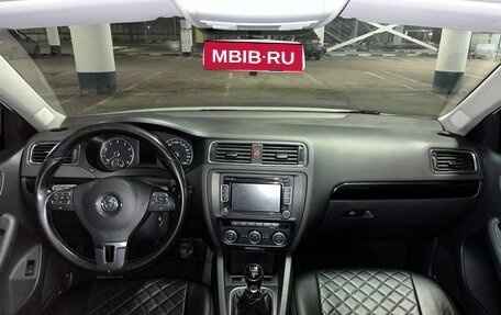 Volkswagen Jetta VI, 2012 год, 1 011 000 рублей, 17 фотография