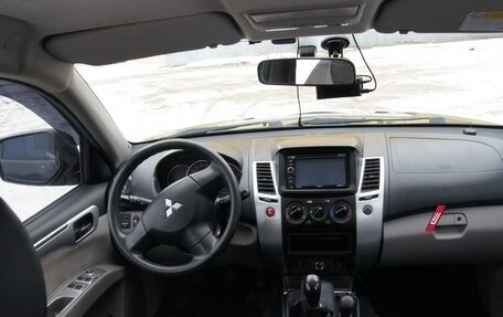 Mitsubishi Pajero Sport II рестайлинг, 2012 год, 2 500 000 рублей, 8 фотография