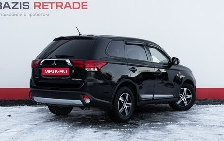 Mitsubishi Outlander III рестайлинг 3, 2015 год, 2 050 000 рублей, 5 фотография