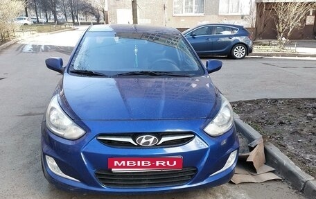 Hyundai Solaris II рестайлинг, 2012 год, 500 000 рублей, 6 фотография