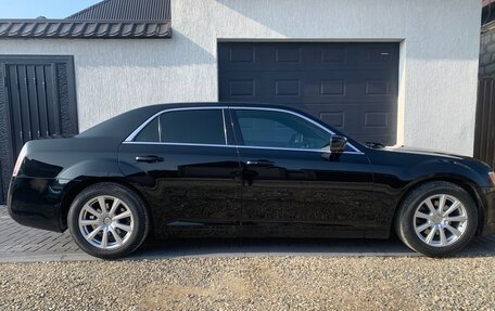 Chrysler 300C II, 2012 год, 1 750 000 рублей, 4 фотография