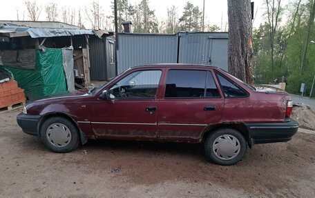 Daewoo Nexia I рестайлинг, 1999 год, 100 000 рублей, 4 фотография