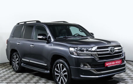 Toyota Land Cruiser 200, 2018 год, 8 100 000 рублей, 3 фотография