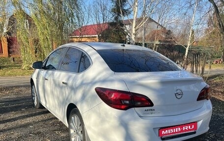 Opel Astra J, 2013 год, 850 000 рублей, 5 фотография